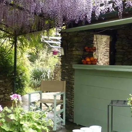 Castellare-di-casinca Sleeps 6 Pool Air Con *